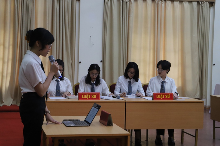 Sinh viên Học viện Phụ nữ Việt Nam học nghề qua Phiên tòa giả định  - Ảnh 2.