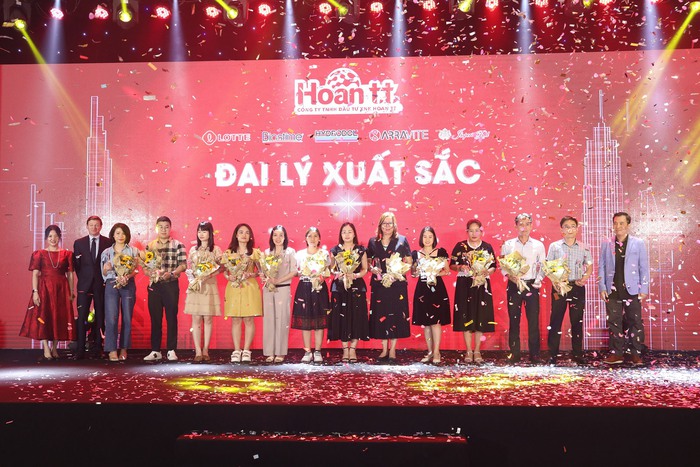 Hoan TT vinh danh đại lý xuất sắc 2022