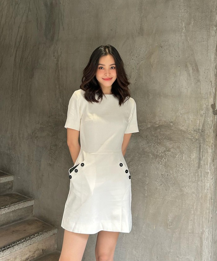 Hoa hậu Tiểu Vy thăng hạng phong cách nhờ chăm diện đồ tối giản - Ảnh 6.