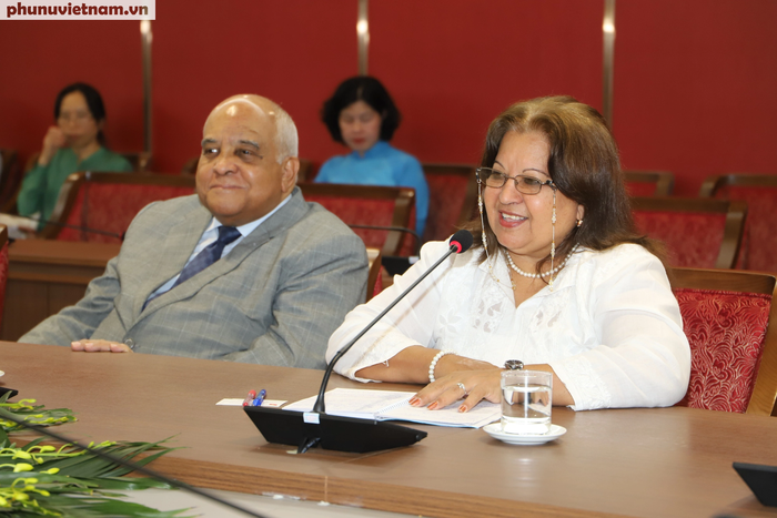 Đoàn đại biểu cấp cao Hội LHPN Cuba thăm Thành uỷ Hà Nội - Ảnh 2.