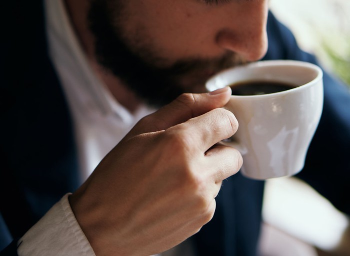 Cà phê tốt cho sức khỏe, nhưng cà phê hòa tan thì sao? - Ảnh 1.