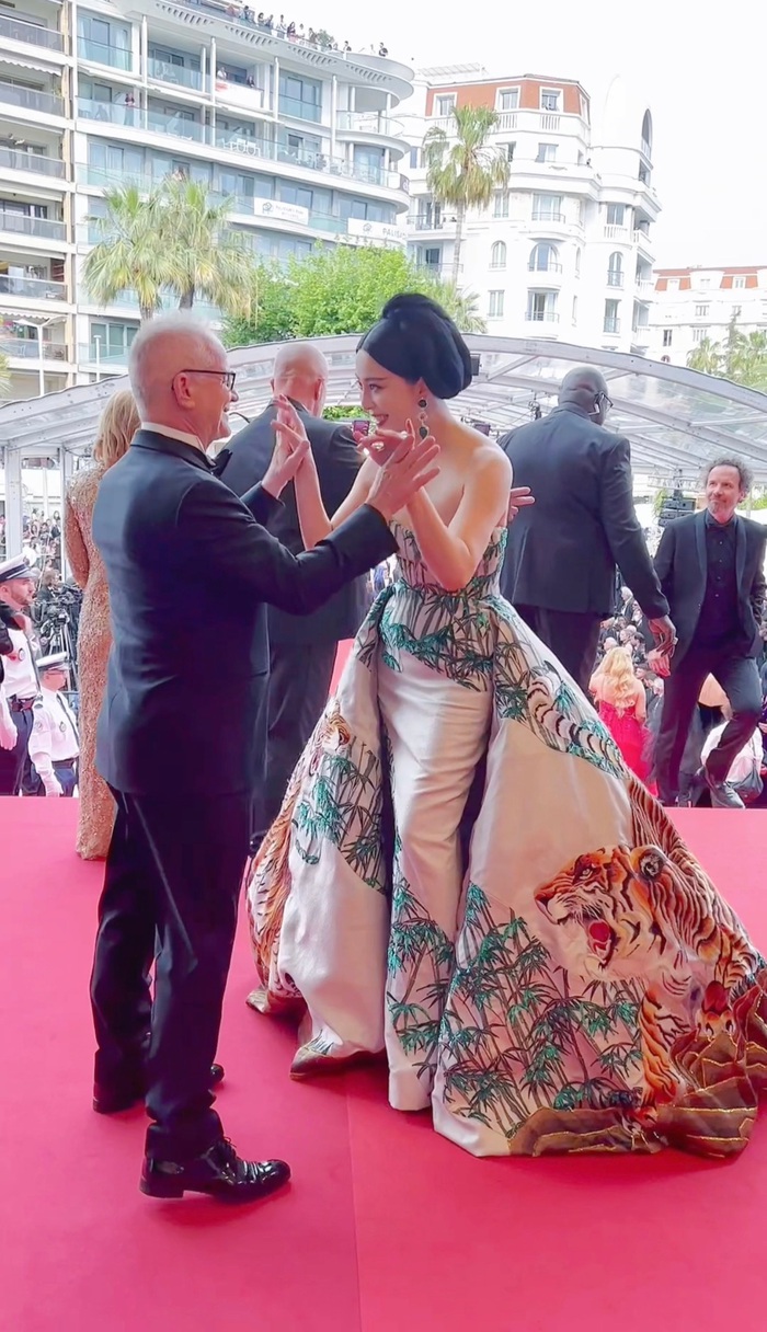 Phạm Băng Băng được Giám đốc nghệ thuật của LHP Cannes đón tiếp đặc biệt
