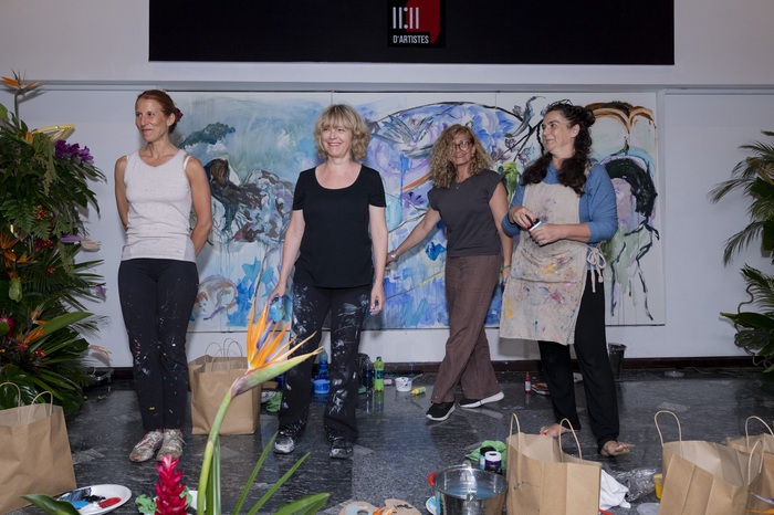 4 nữ họa sĩ  (từ trái qua) Florence Dussuyer, Muriel Napoli, Clara Crespin và Sandra sau khi hoàn thành phần ứng tác tại chỗ