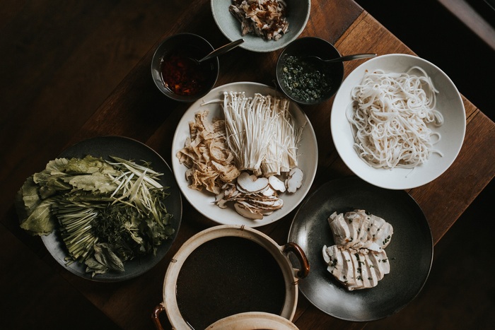 Bún qua cầu: Món ăn độc đáo của Trung Quốc và câu chuyện tình yêu ý nghĩa đằng sau - Ảnh 1.