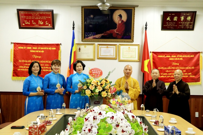 Phụ nữ Thủ đô chúc mừng Đại lễ Phật đản 2023 - Ảnh 3.