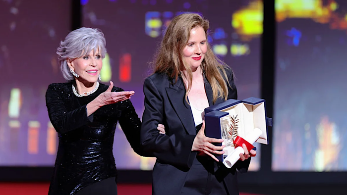Justine Triet: Nữ đạo diễn thứ ba đoạt giải Cành cọ vàng tại LHP Cannes - Ảnh 1.