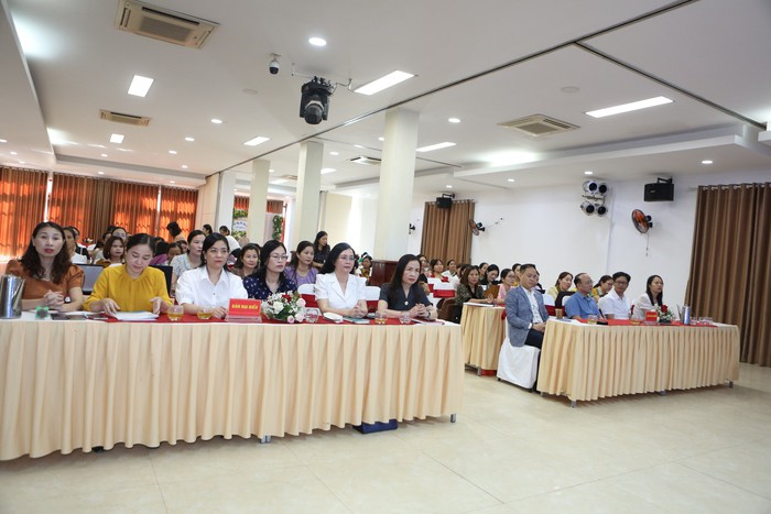 Hội LHPN Hà Tĩnh tổ chức tập huấn “Thúc đẩy chuyển đổi số và thương mại điện tử” - Ảnh 1.