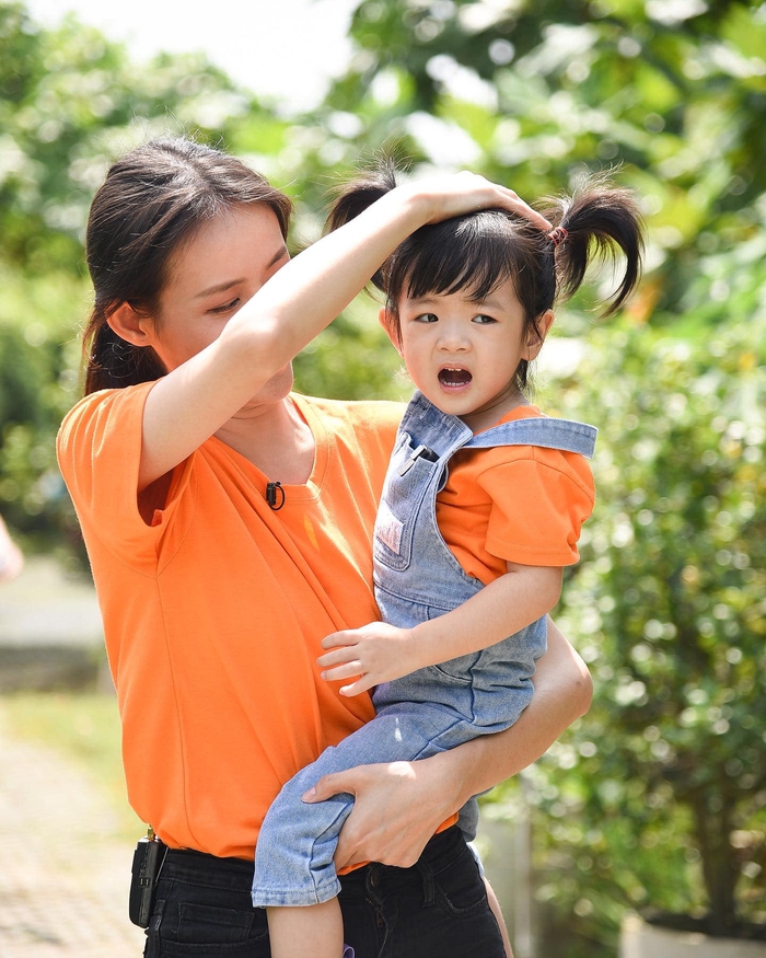 Không chỉ là nhân tố gây sốt ở show thực tế, con gái Trương Mỹ Nhân bộc lộ tố chất đặkhi 2 tuổi  - Ảnh 4.