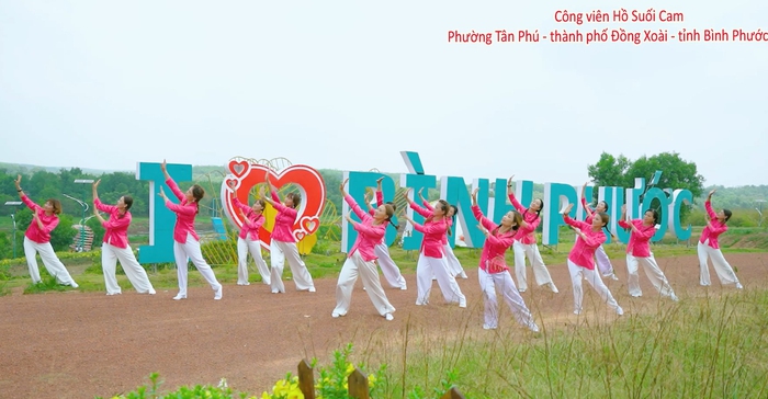 Đa sắc màu trong tác phẩm dự Hội thi dân vũ toàn quốc 2023 của Hội LHPN Bình Phước - Ảnh 5.