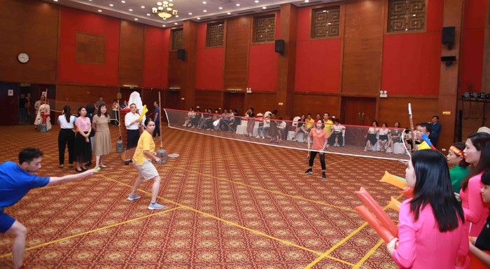 Gần 200 công đoàn viên Cơ quan TƯ Hội LHPN Việt Nam tranh tài dân vũ và cầu lông - Ảnh 22.