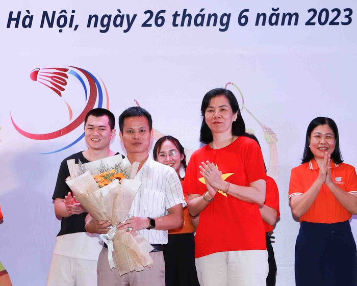 Gần 200 công đoàn viên Cơ quan TƯ Hội LHPN Việt Nam tranh tài dân vũ và cầu lông - Ảnh 19.