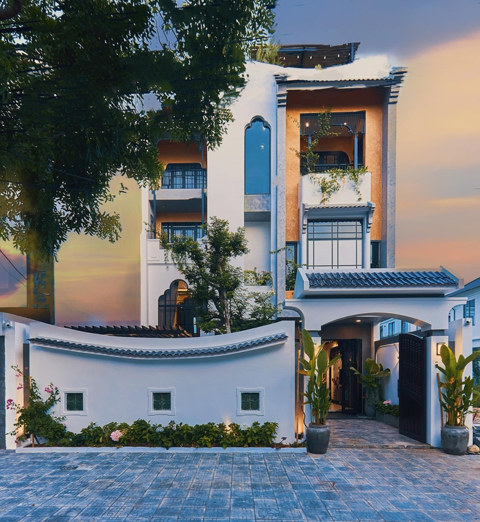 Cặp vợ chồng trẻ chi 8 tỷ xây căn villa phong cách Indochina đẹp mê ly  - Ảnh 1.