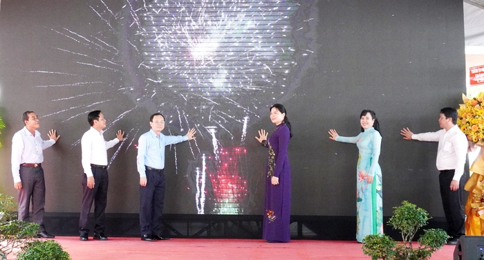Chủ tịch Hội LHPN Việt Nam Hà Thị Nga tham dự Ngày hội phụ nữ sáng tạo - khởi nghiệp tại Cần Thơ - Ảnh 1.