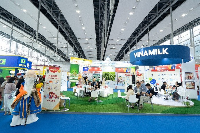 Sữa đặc ông Thọ (Vinamilk) tạo ấn tượng tại hội chợ Quảng Châu, Trung Quốc - Ảnh 3.