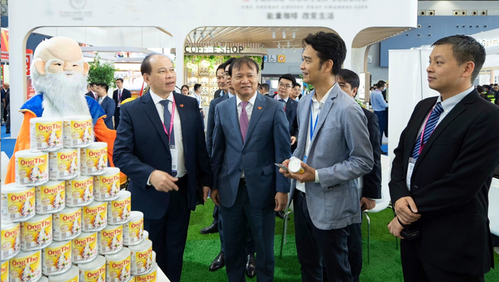 Sữa đặc ông Thọ (Vinamilk) tạo ấn tượng tại hội chợ Quảng Châu, Trung Quốc - Ảnh 5.