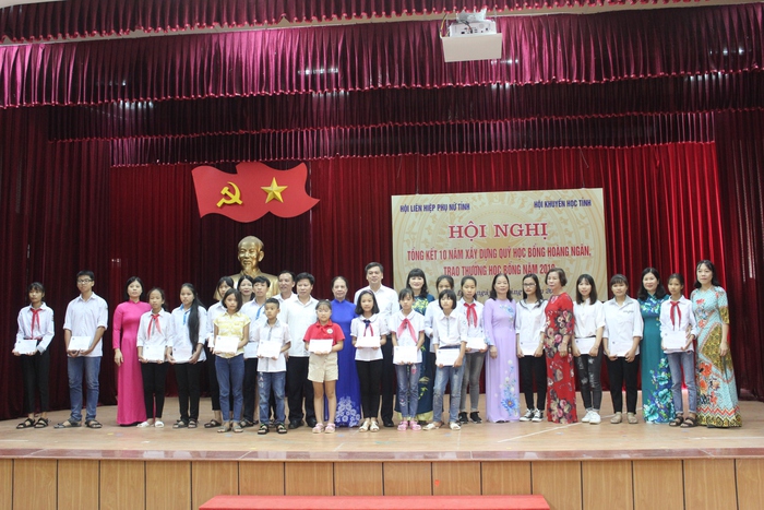 Phụ nữ Nam Định đẩy mạnh phong trào toàn dân bảo vệ an ninh tổ quốc trong tình hình mới - Ảnh 2.