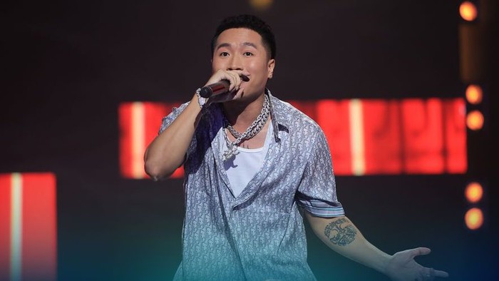 Nam rapper đạt 4 nón vàng Rap Việt mùa 3 từng bị nghi hẹn hò Á hậu Vbiz - Ảnh 1.