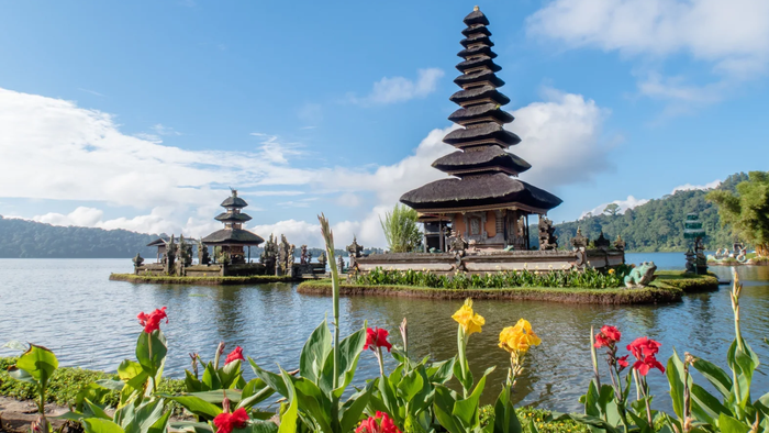 Bali ban hành bộ quy tắc cho khách quốc tế để ngăn chặn hành vi phá hoại vô ý thức: Cần lưu ý gì để làm khách du lịch văn minh? - Ảnh 3.