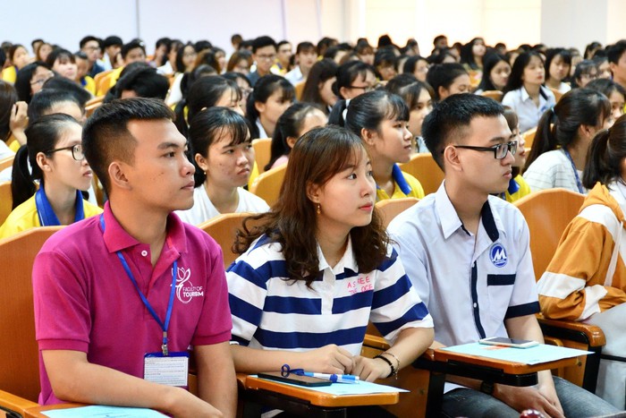 Sếp Nguyễn Trung Dũng: &quot;Hãy luôn chọn đại học khi còn có thể!&quot; - Ảnh 2.