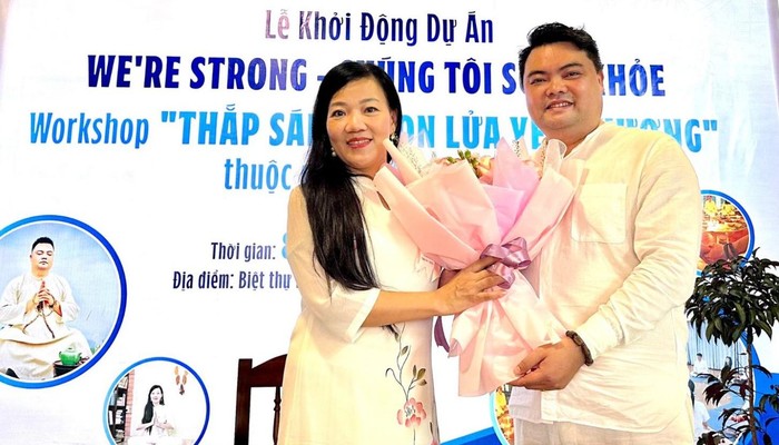 Dược sĩ Tô Hà (bên trái) và Master Lê Thái Bình