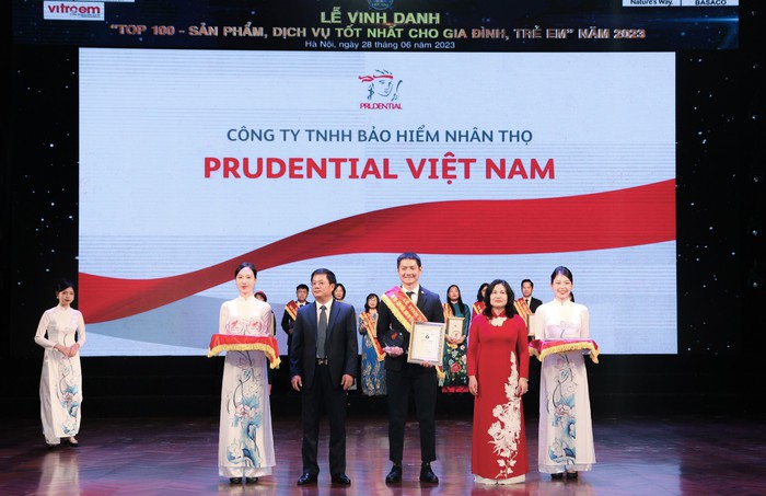 Kinh tế biến động khiến các gia đình Việt muốn tích lũy an toàn - Ảnh 1.
