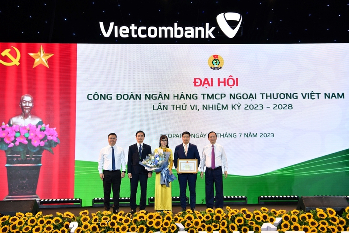 Đại hội Công đoàn Vietcombank lần thứ VI, nhiệm kỳ 2023 - 2028 thành công tốt đẹp - Ảnh 2.