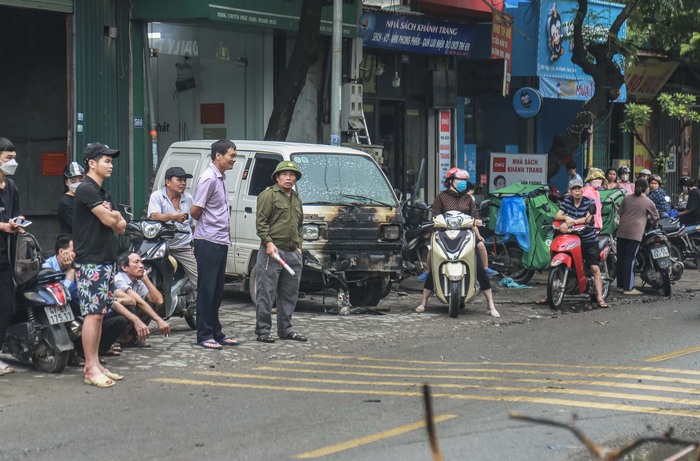 Nhân chứng kể lại giây phút kinh hoàng của vụ cháy khiến 3 người tử vong ở Hà Nội: “Đến giờ tôi vẫn nghĩ mình đang ngủ mơ” - Ảnh 7.
