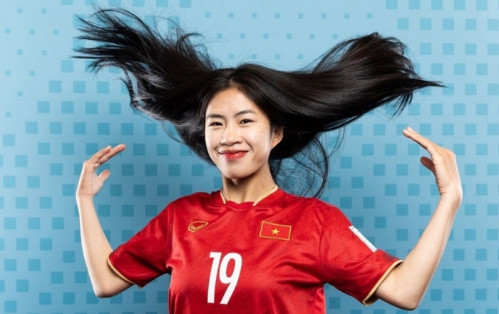 Thanh Nhã với nhan sắc xinh đẹp, mái tóc dài đầy nữ tính. Thanh Nhã là 1 trong những cầu thủ trẻ đáng xem nhất châu Á, là tương lai của bóng đá nữ Việt Nam.