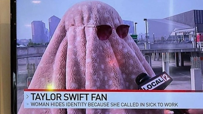 Bức ảnh hot nhất lúc này: 1 fan trốn làm để đi xem Taylor Swift, báo sếp nghỉ bệnh nhưng lại bị lên hẳn TV! - Ảnh 4.