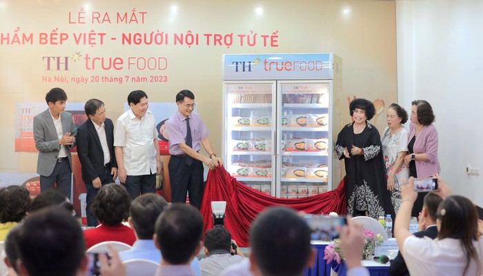 Ra mắt bộ sản phẩm TH true Food: Đã có đồ ăn chế biến sẵn ngon, dinh dưỡng, hợp vệ sinh cho cả gia đình - Ảnh 1.