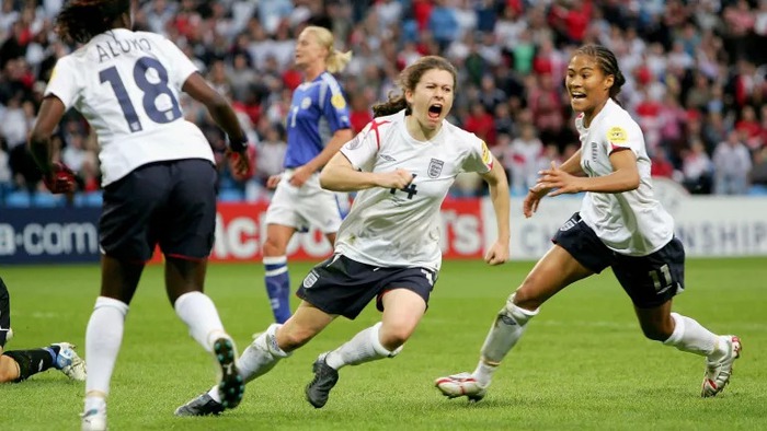 10 khoảnh khắc thay đổi diện mạo bóng đá nữ tại Anh - Ảnh 6.