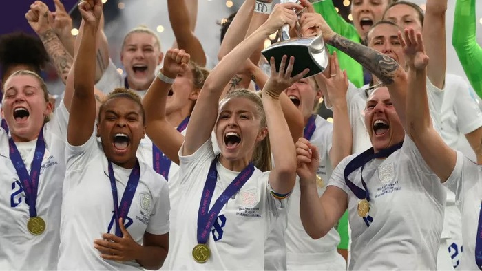 10 khoảnh khắc thay đổi diện mạo bóng đá nữ tại Anh - Ảnh 9.