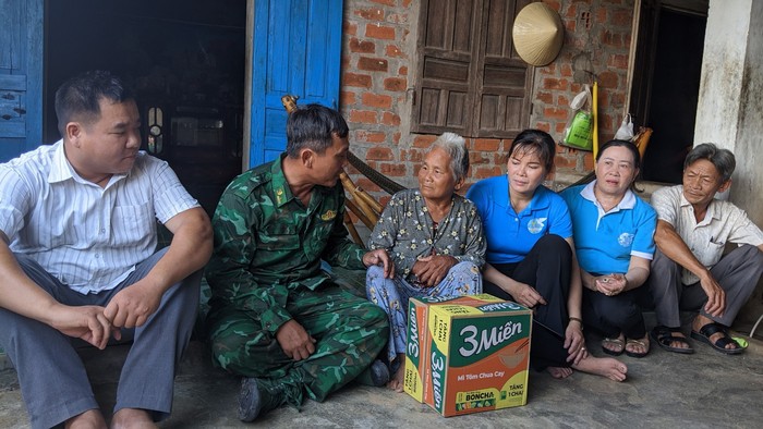 Bình Định: Giúp đỡ 16 hộ nghèo ở khu vực biên giới biển của huyện Phù Mỹ - Ảnh 4.