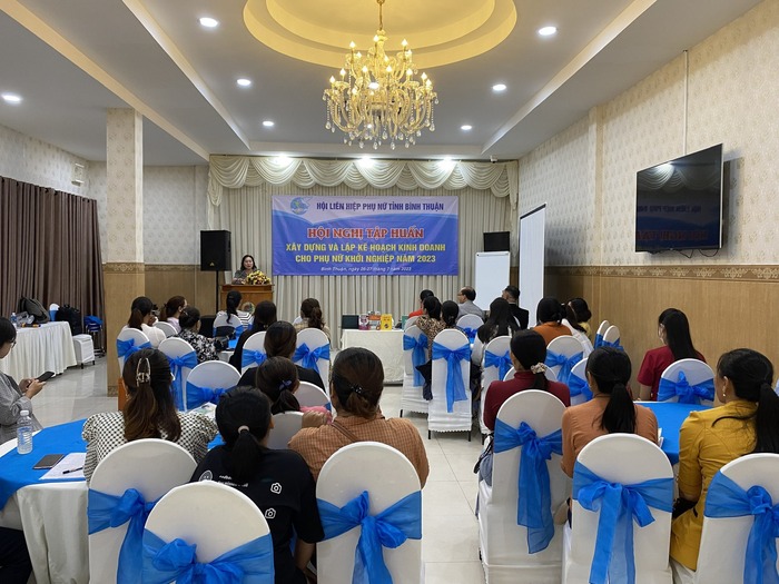 Bình Thuận: Tập huấn xây dựng và lập kế hoạch kinh doanh cho phụ nữ khởi nghiệp - Ảnh 2.