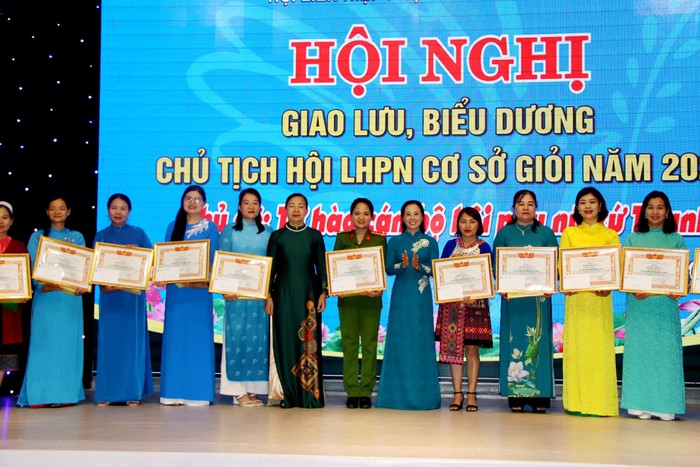 Thanh Hoá: 100 cán bộ Hội LHPN cấp cơ sở được biểu dương năm 2023 - Ảnh 4.