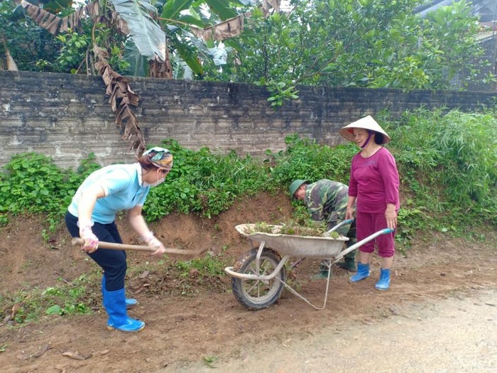 Phân loại rác thải tại nguồn góp phần về đích nông thôn mới tại Yên Bình - Ảnh 2.