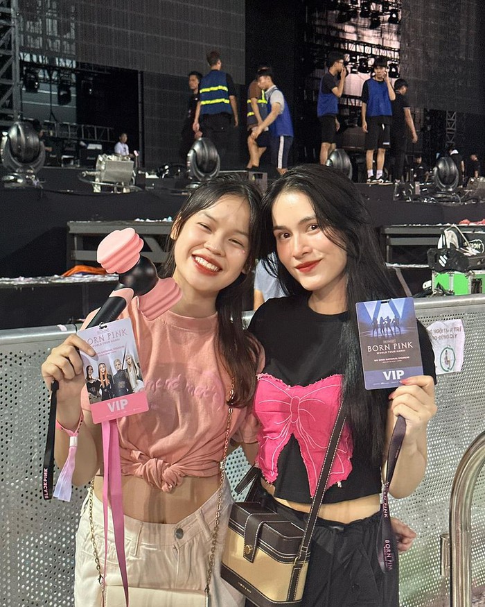 Doãn Hải My, Mai Hà Trang xả ảnh xinh lung linh hậu concert, nhớ thương BLACKPINK - Ảnh 7.