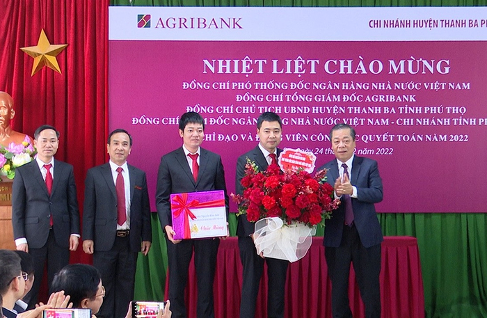 Agribank tài trợ xây dựng 30 căn nhà Đại Đoàn kết cho huyện Thanh Ba - Ảnh 5.