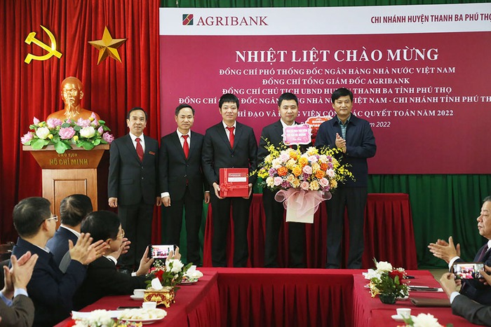 Agribank tài trợ xây dựng 30 căn nhà Đại Đoàn kết cho huyện Thanh Ba - Ảnh 6.