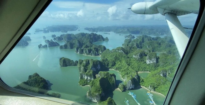 Huyện đảo Cô Tô đón chuyến bay thương mại đầu tiên bằng thủy phi cơ - Ảnh 4.