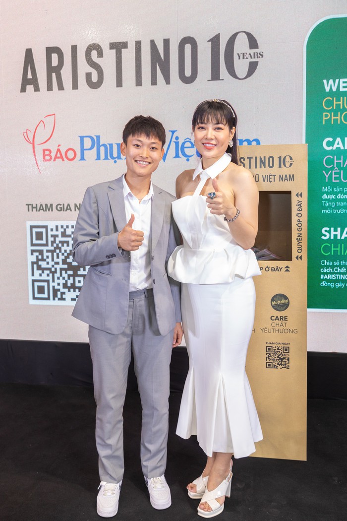 Cầu thủ Hải Linh cùng diễn viên Thanh Hương