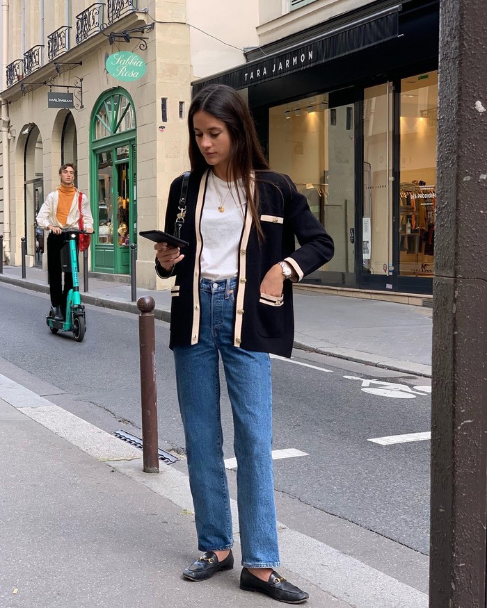 Phụ nữ Pháp diện quần jeans ống đứng theo 10 công thức thanh lịch - Ảnh 3.