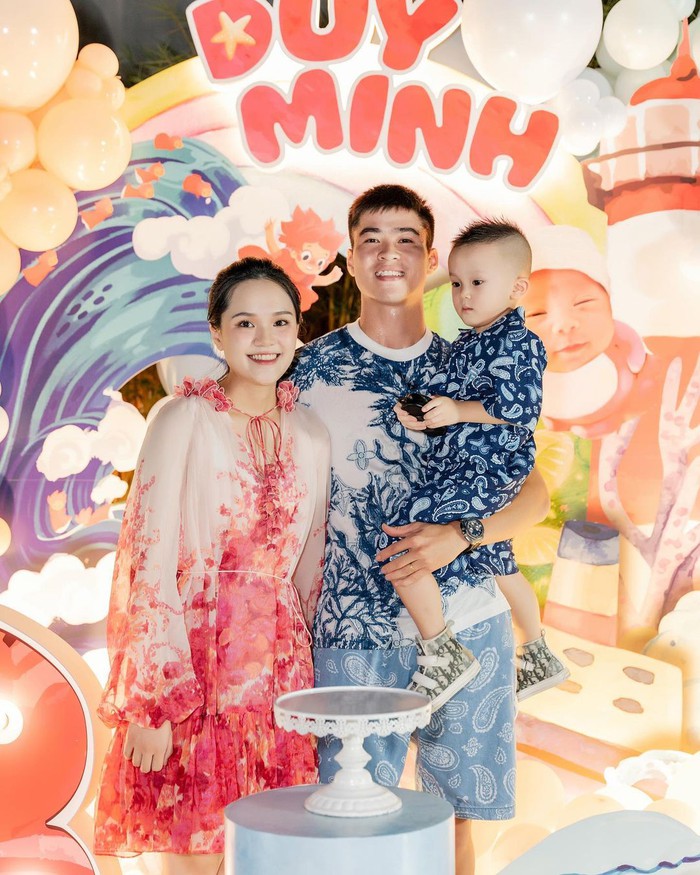 Duy Mạnh tổ chức sinh nhật cho con trai, nhan sắc &quot;mẹ bầu&quot; Quỳnh Anh gây chú ý - Ảnh 1.