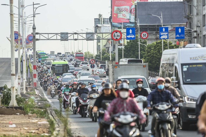 Cầu Vĩnh Tuy sắp đi vào hoạt động, người dân kỳ vọng sẽ giảm thiểu ùn tắc - Ảnh 16.