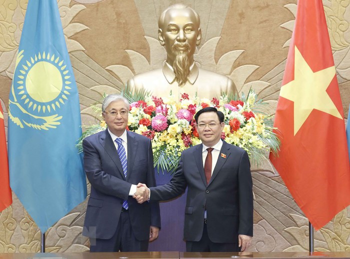 Hình ảnh về hoạt động của Tổng thống Cộng hòa Kazakhstan tại Việt Nam - Ảnh 8.