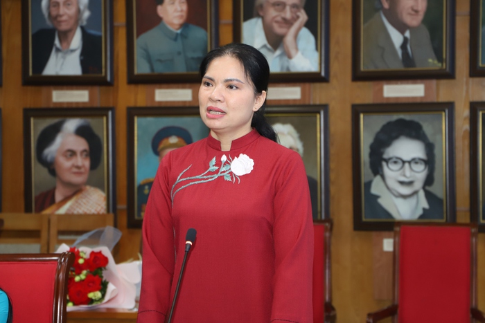 Chủ tịch Liên hiệp các tổ chức hữu nghị Việt Nam nhận bằng khen của Trung ương Hội LHPN Việt Nam - Ảnh 1.