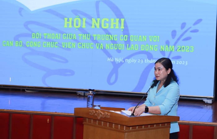 Thủ trưởng Cơ quan Trung ương Hội LHPN Việt Nam đối thoại cán bộ, người lao động năm 2023 - Ảnh 2.