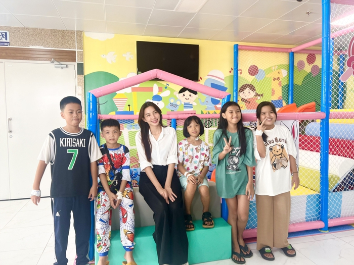 Cận cảnh khu vui chơi do Hoa hậu Thùy Tiên trao tặng các em bé ở BV Nhi Đồng 1  - Ảnh 3.