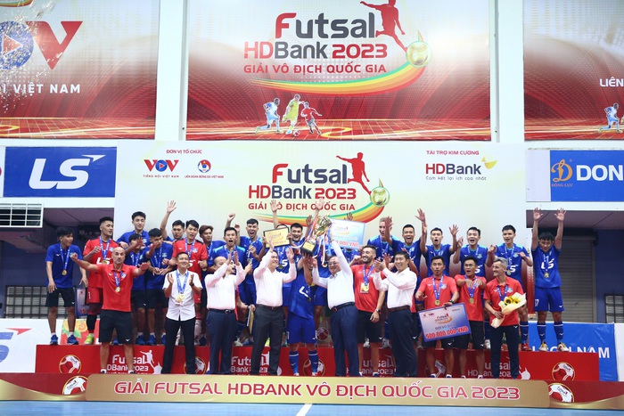 Thay đổi “lịch sử” giải Futsal Vô định Quốc gia, Giải Futsal HDBank 2023 khép lại thành công rực rỡ - Ảnh 1.