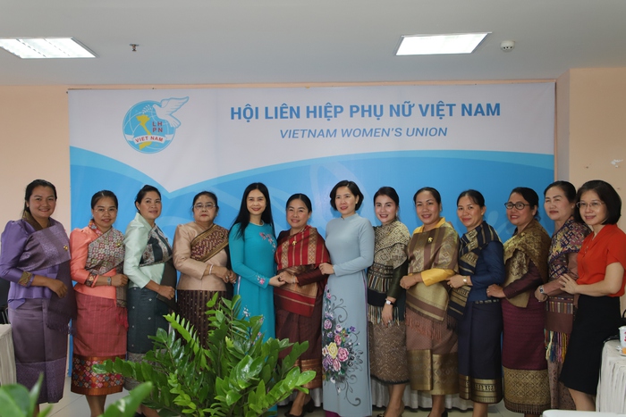 Chủ tịch LHPN Lào chào xã giao Trung ương Hội LHPN Việt Nam - Ảnh 3.